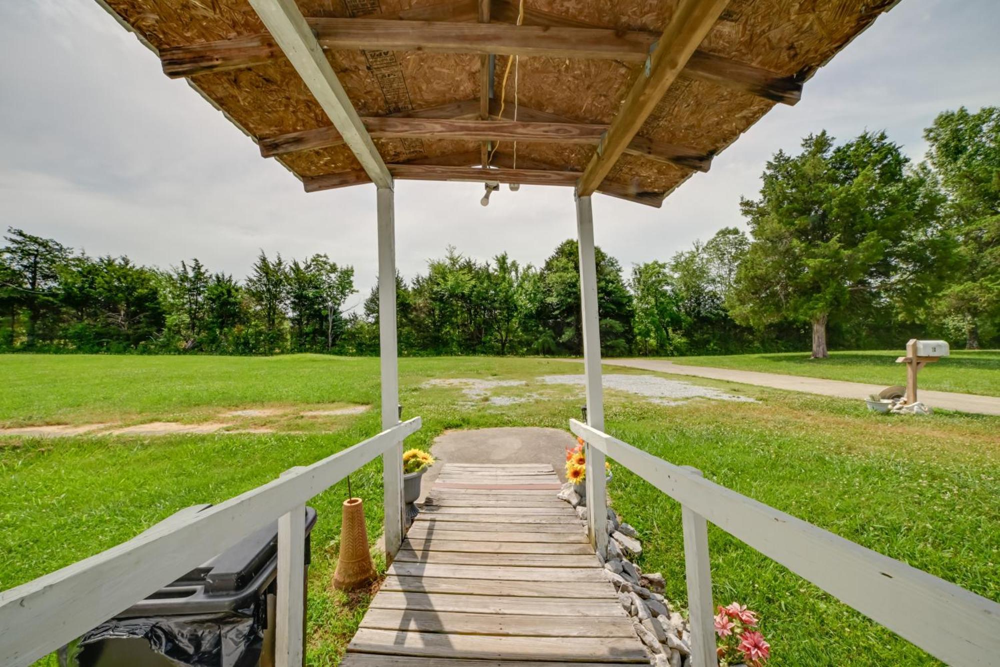 Serene Mcewen Cottage About 2 Mi To Golf Course! Extérieur photo