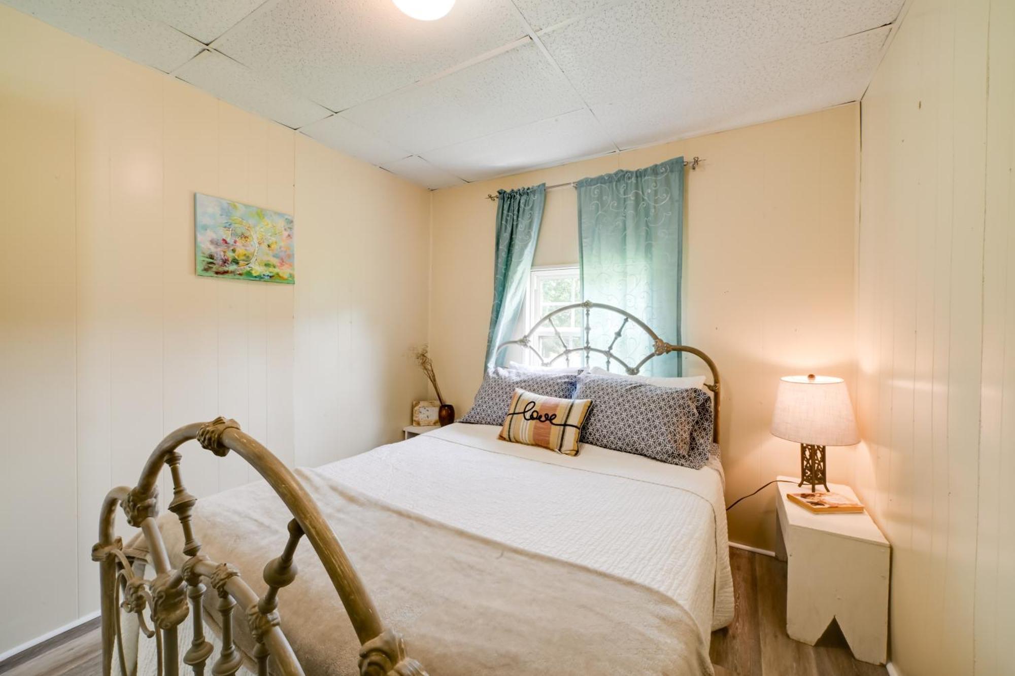 Serene Mcewen Cottage About 2 Mi To Golf Course! Extérieur photo