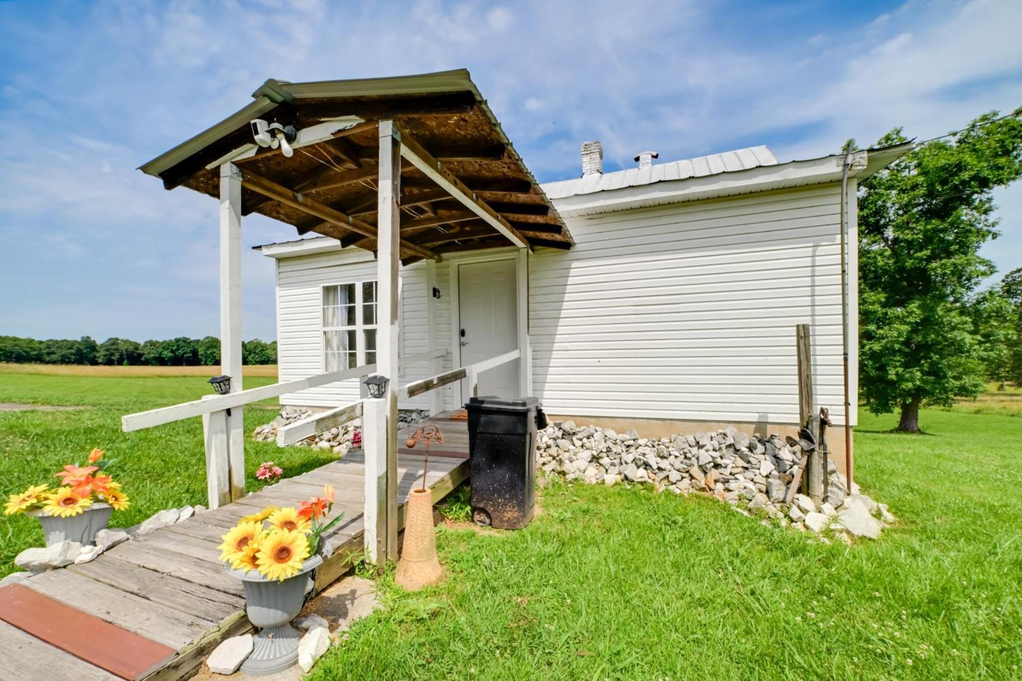 Serene Mcewen Cottage About 2 Mi To Golf Course! Extérieur photo
